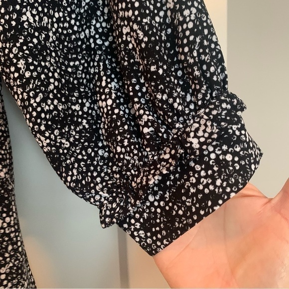 Adrienne Vittadini Button Up Blouse With 3/4 Length Arms. - Picture 3 of 7